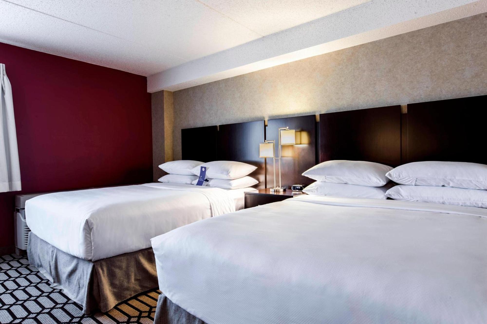 เดลต้า โฮเต็ล บ่ย แมริออท ฟาร์โก Hotel ภายนอก รูปภาพ