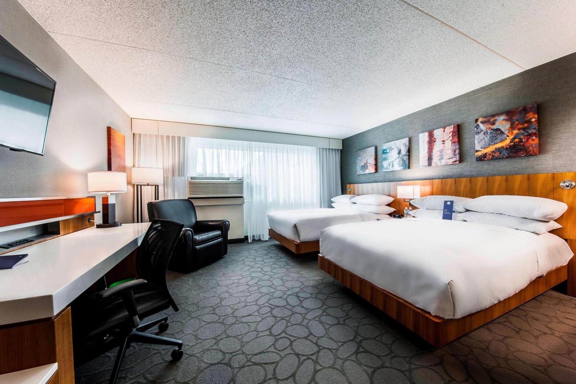 เดลต้า โฮเต็ล บ่ย แมริออท ฟาร์โก Hotel ภายนอก รูปภาพ