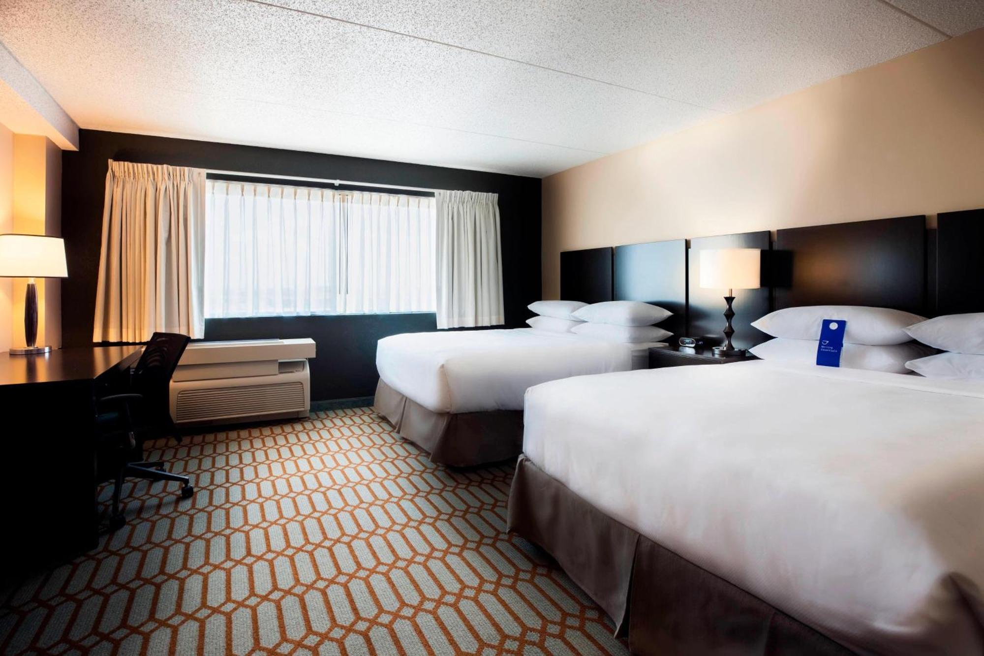 เดลต้า โฮเต็ล บ่ย แมริออท ฟาร์โก Hotel ภายนอก รูปภาพ